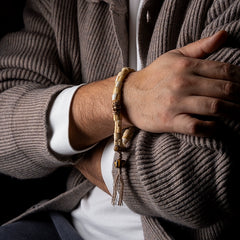 Tibetan Handwoven Antler Tip Bracelet – Yak Bone & Agate Mala with Vajra Beads for Spiritual Practice